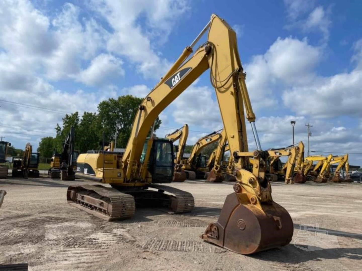 Caterpillar 322CL Excavator
