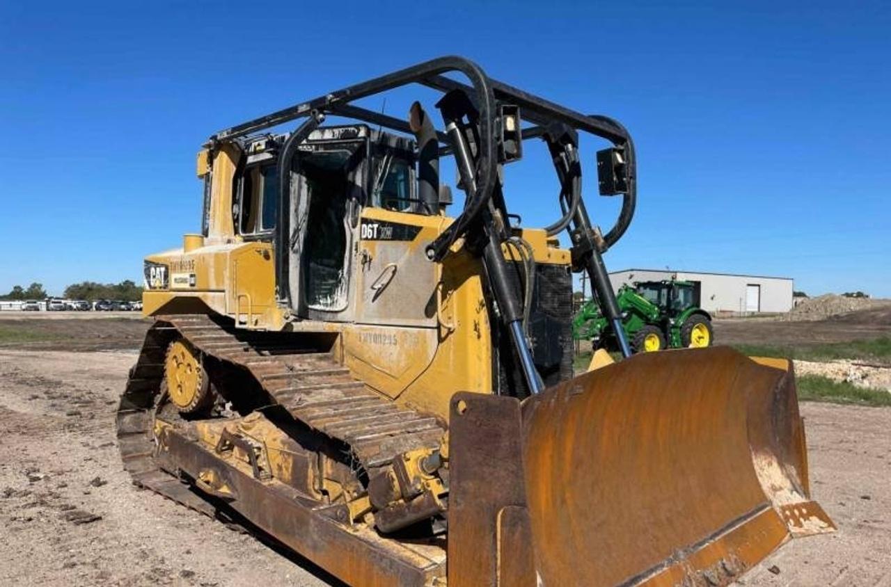 Cat D6T Dozer