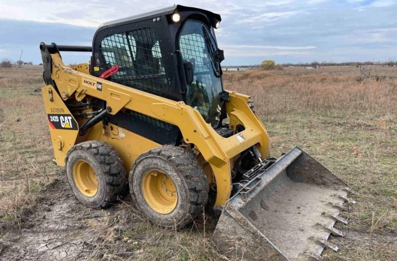 Cat 242D CAB Skid Steer