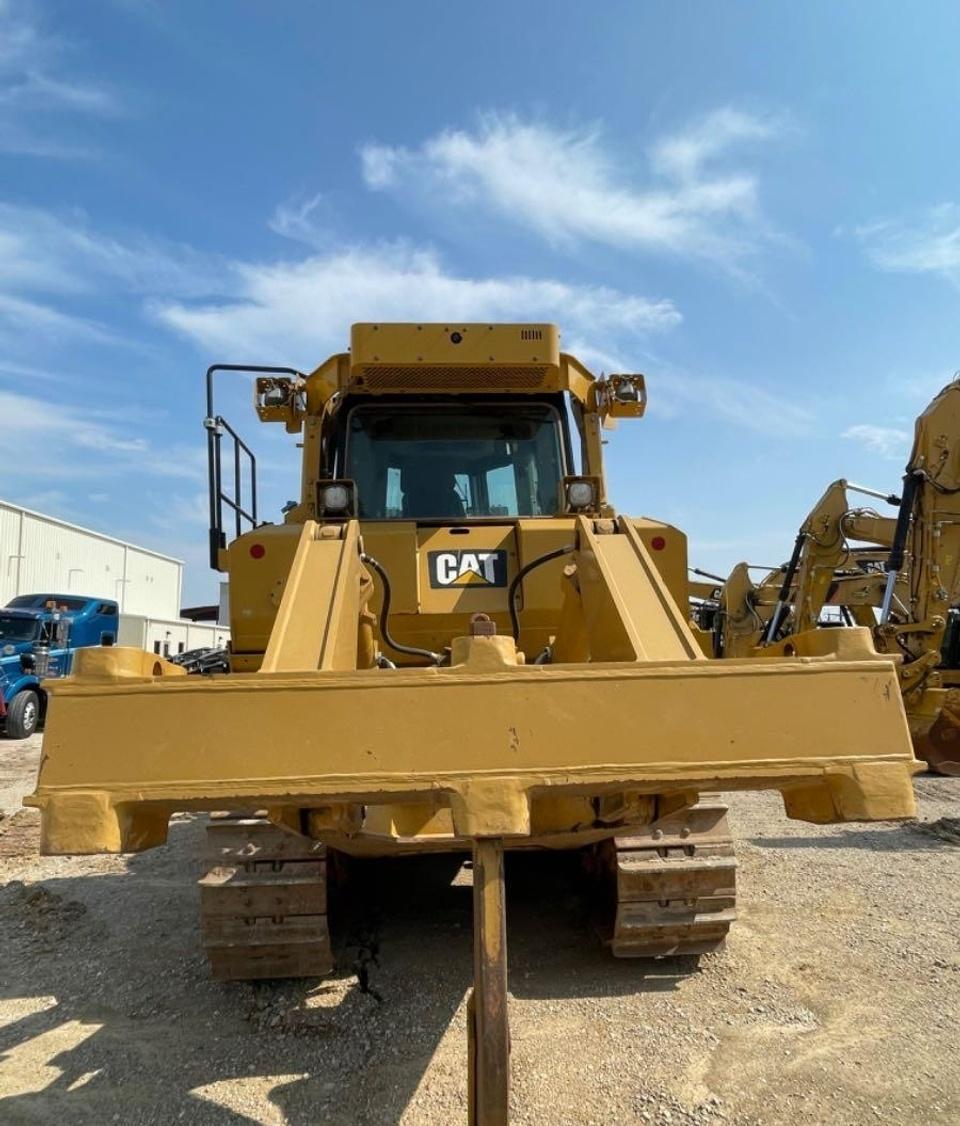 Cat D8T Dozer