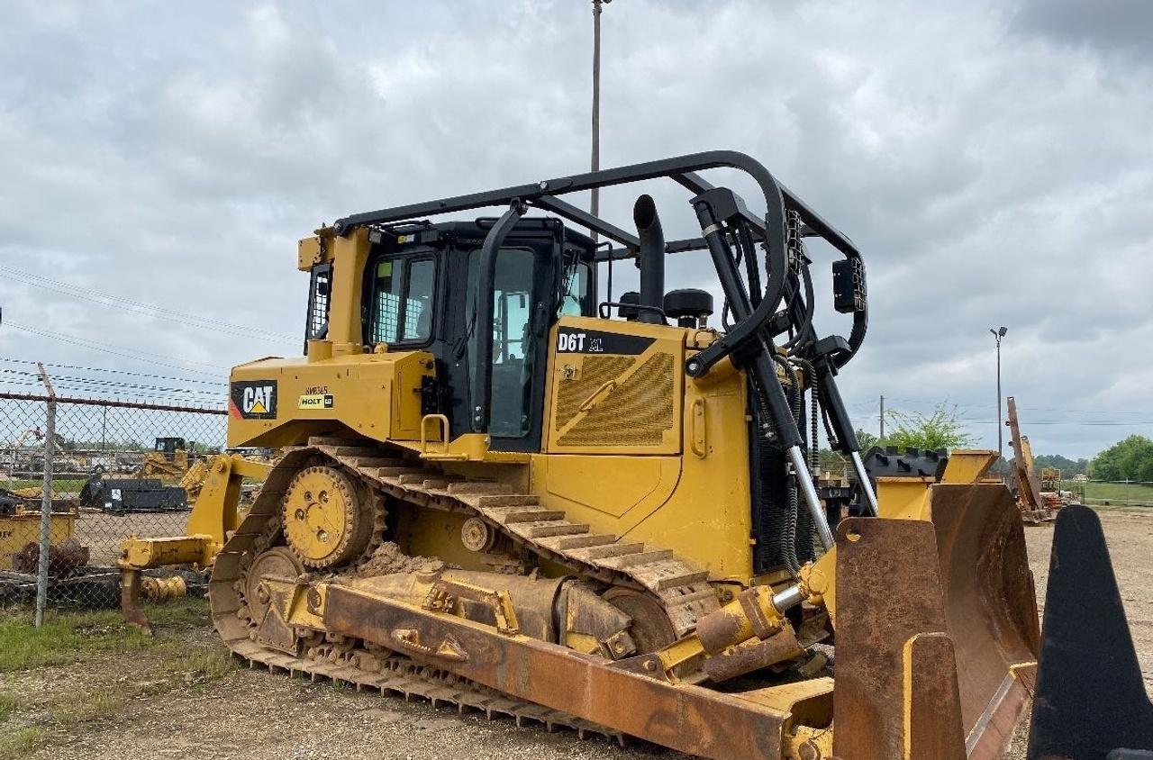 Cat D6T Dozer