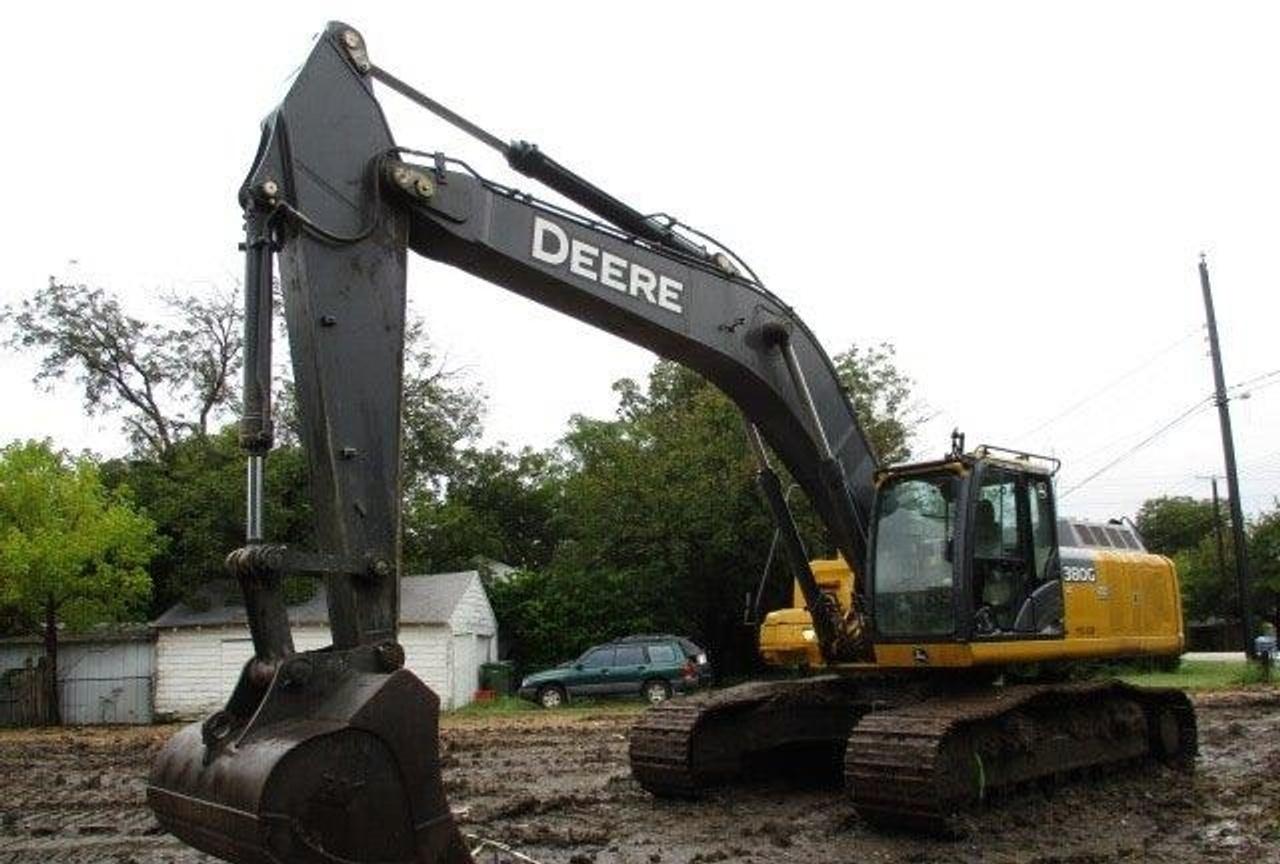 Deere 470G Excavator