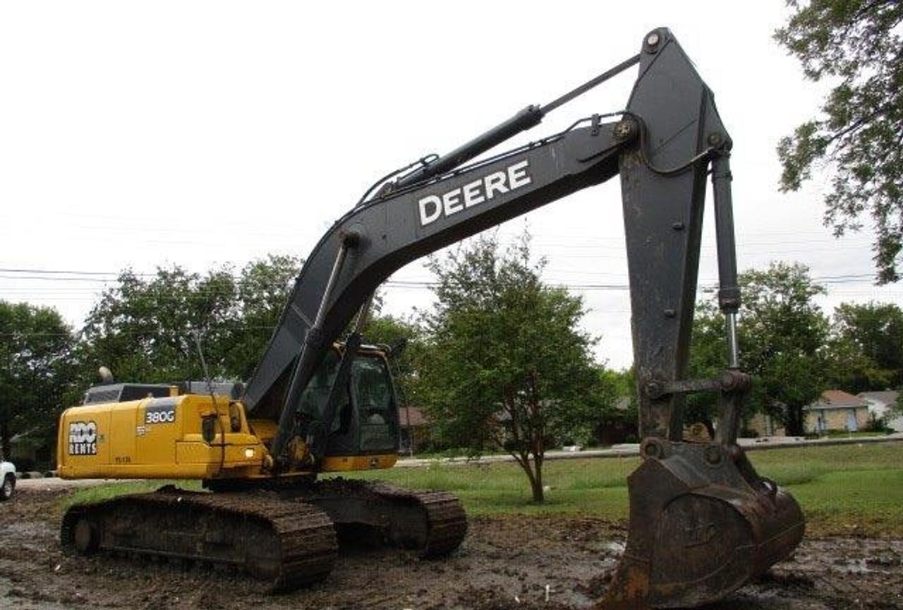 Deere 470G Excavator