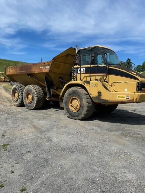 2004 Caterpillar 730