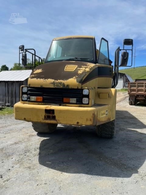 2004 Caterpillar 730