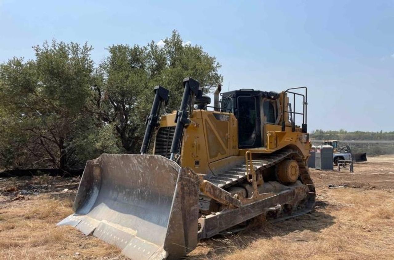 Cat D8T Dozer