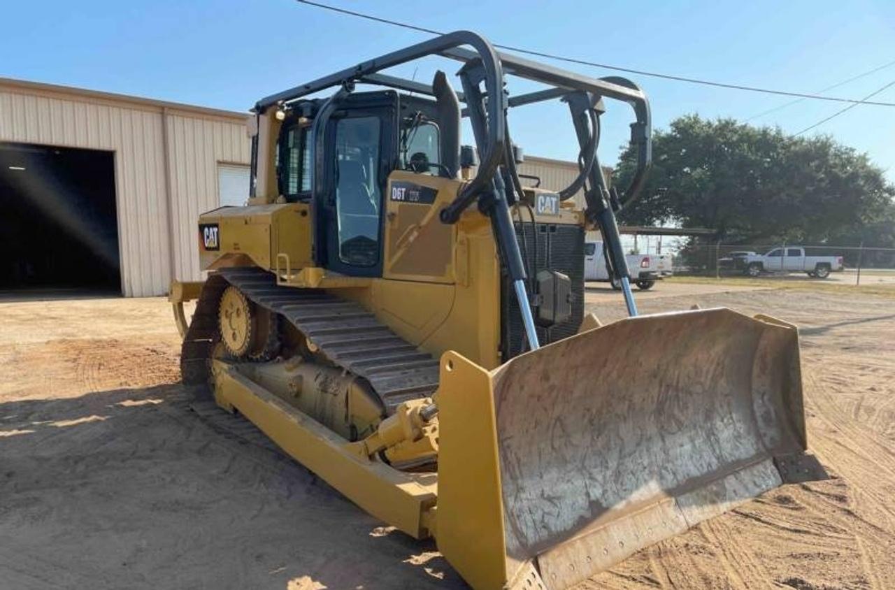 Cat D6T Dozer
