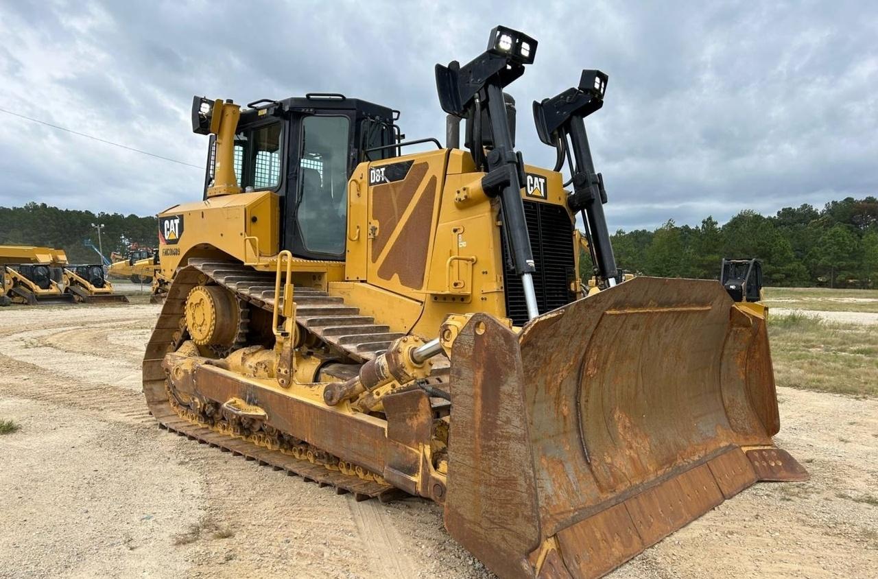 Cat D8T Dozer