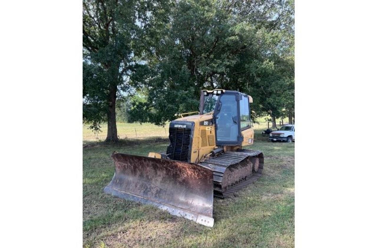 Cat D5K2LGP Dozer