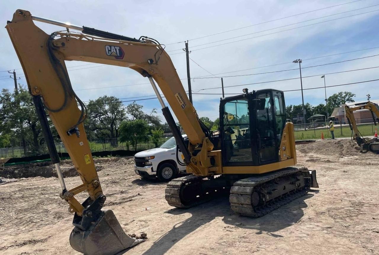 Cat 323 Excavator