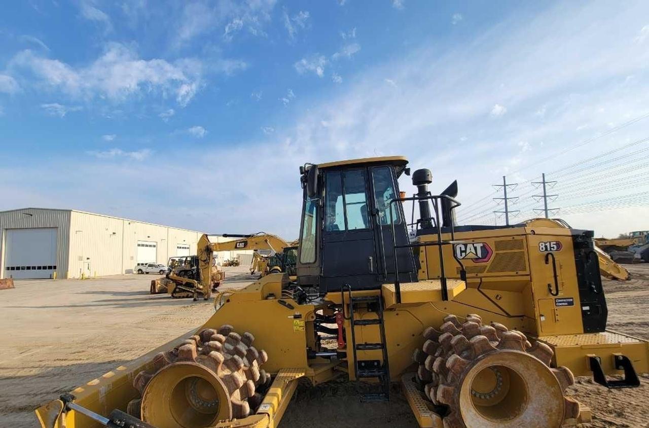 Cat 815K Dozer