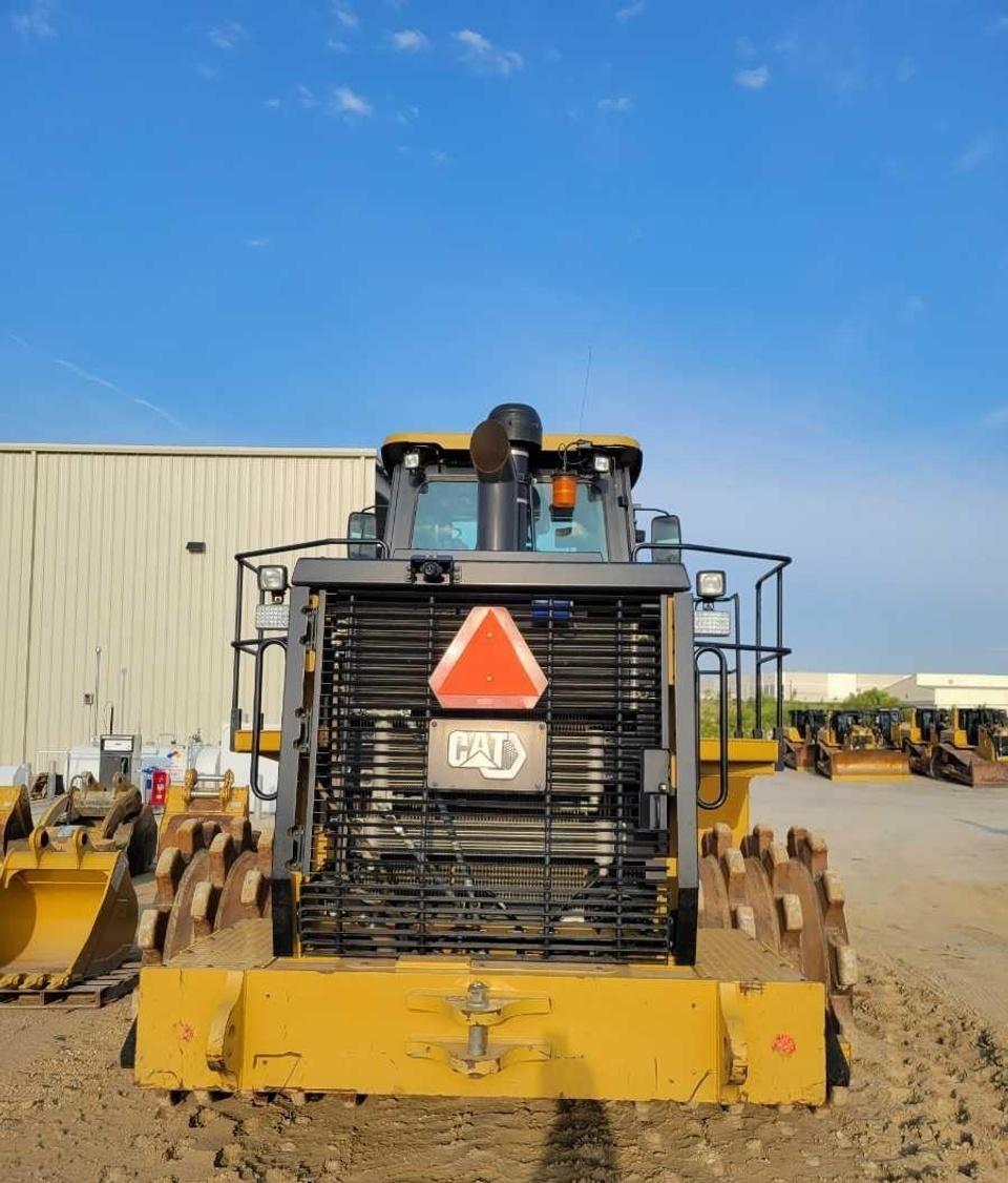 Cat 815K Dozer