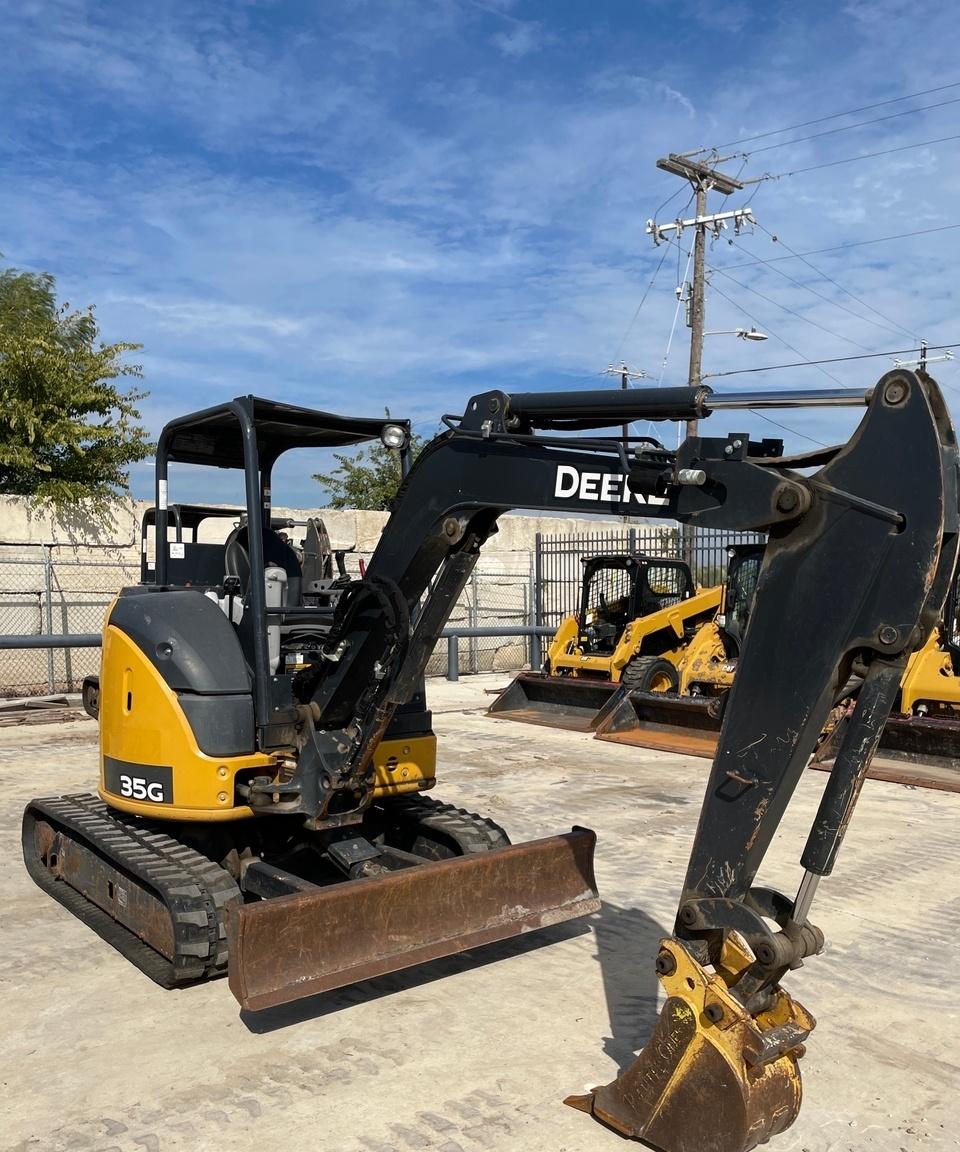 Deere 130G LC Excavator