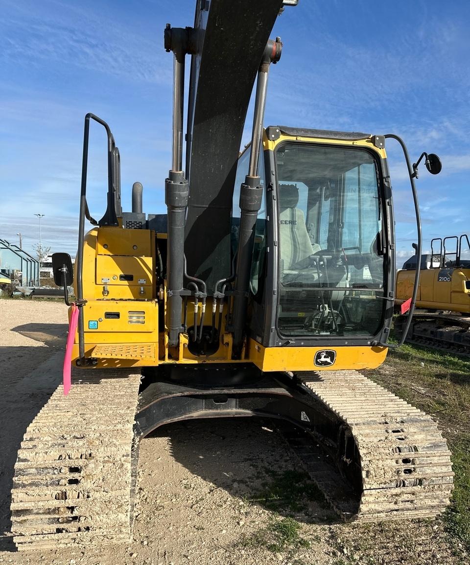Deere 210G Excavator