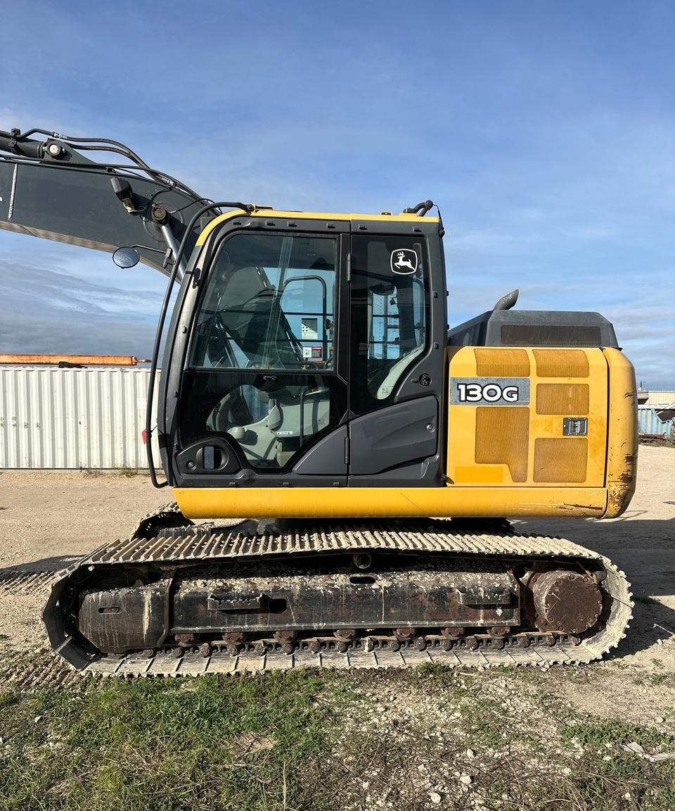 Deere 210G Excavator