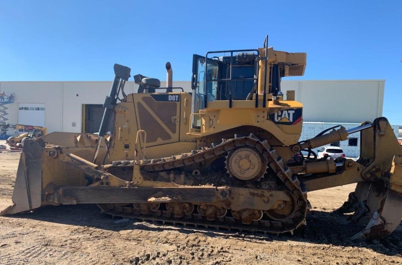 Cat D8T Dozer