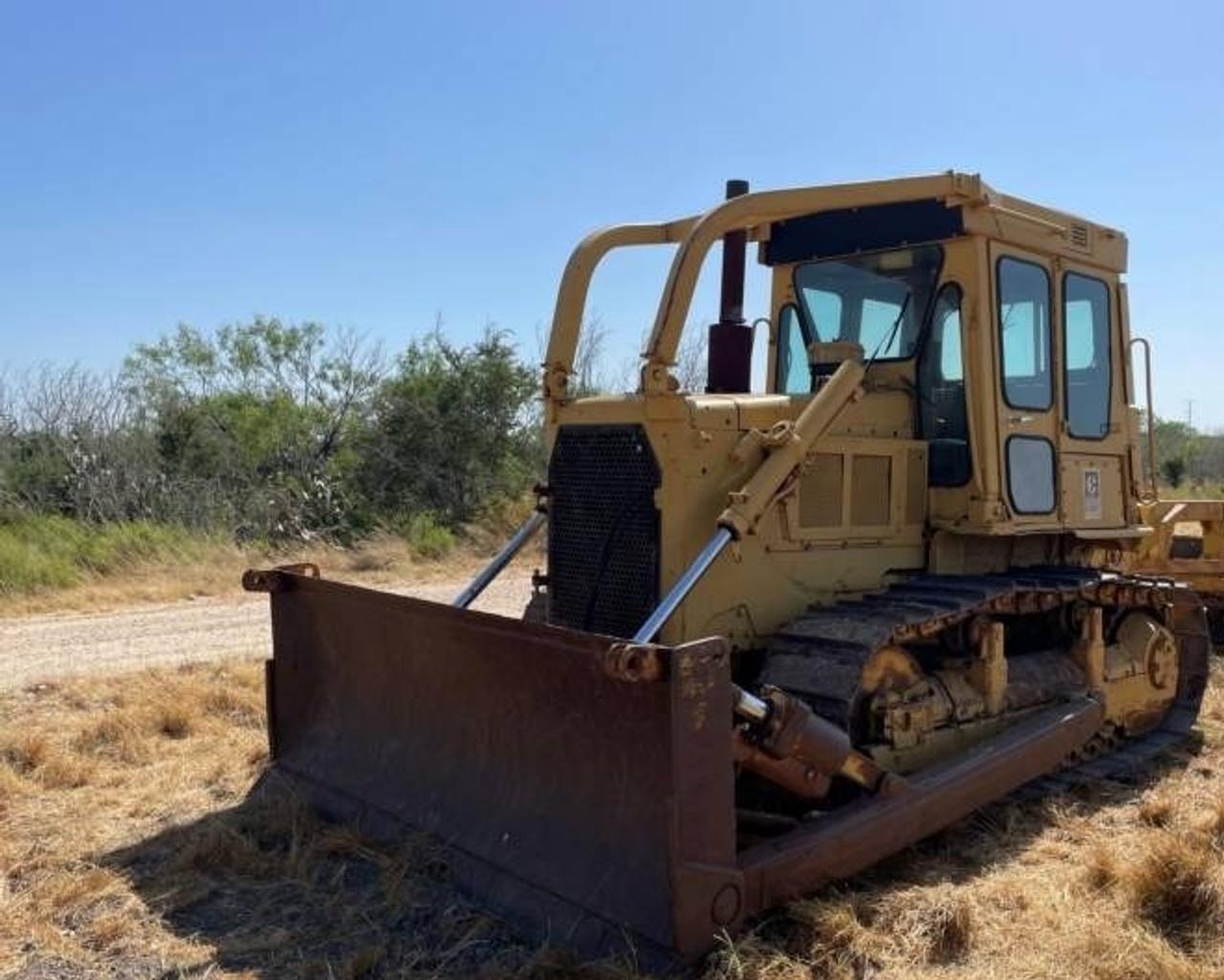 Cat D6D Dozer