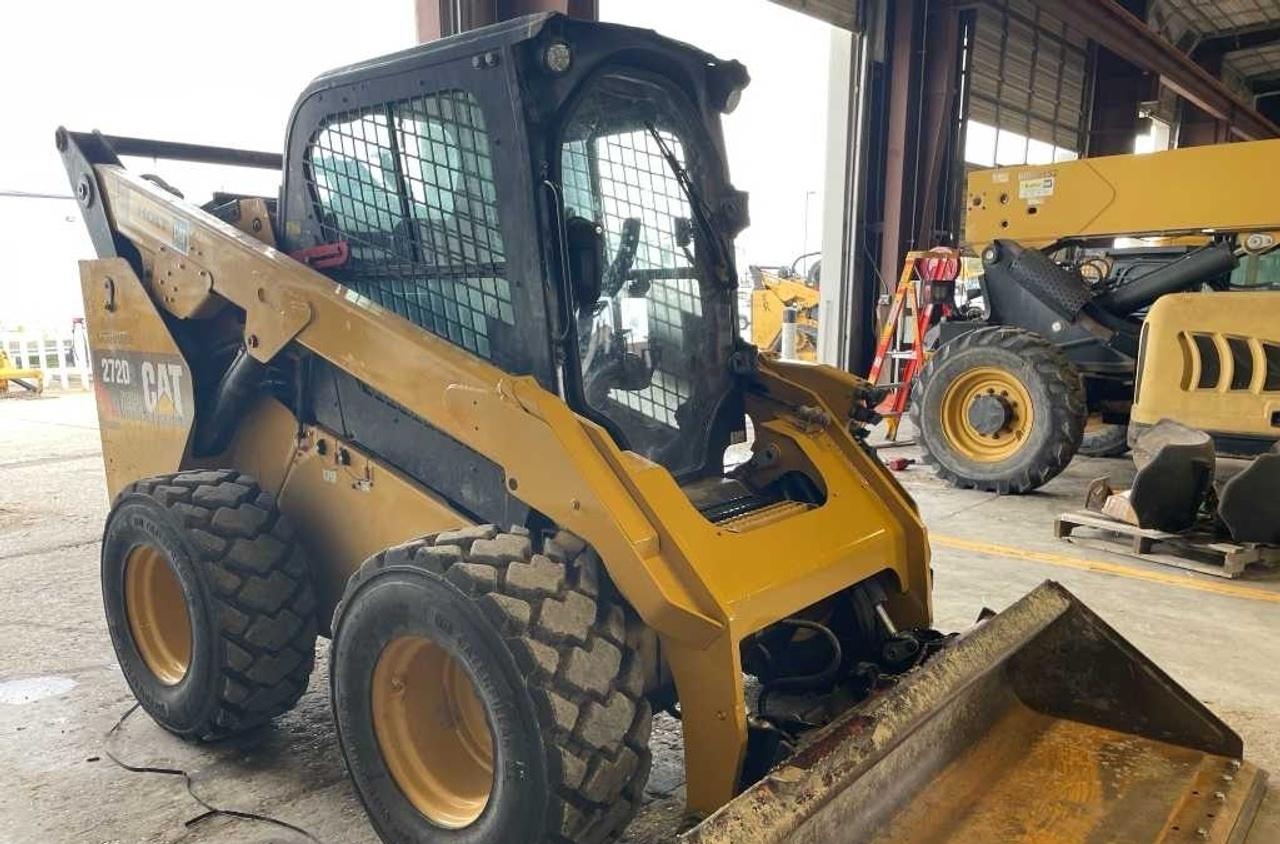 Cat 272D2 XHP CAB Skid Steer