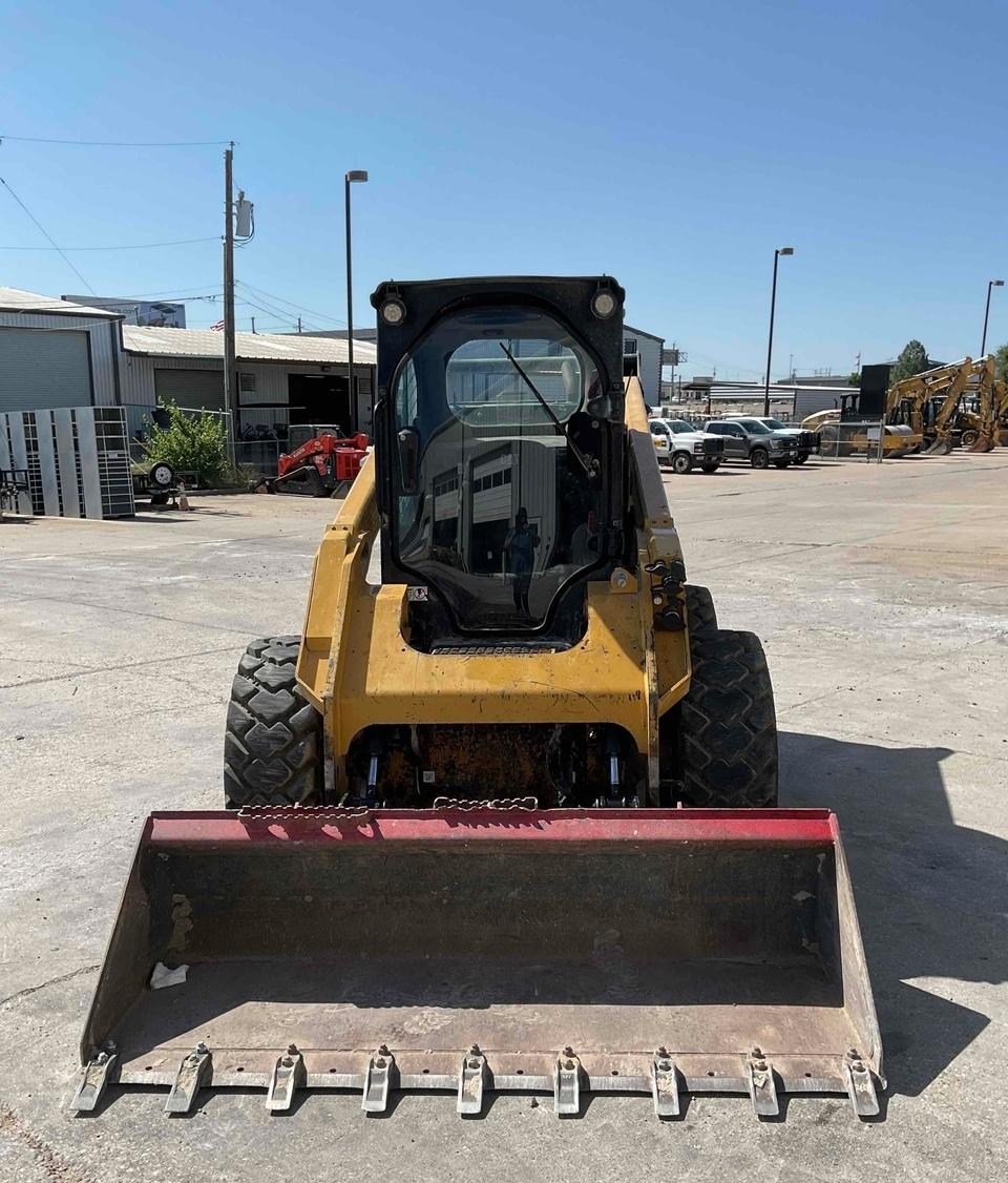 Cat 272D3 XE CAB Skid Steer