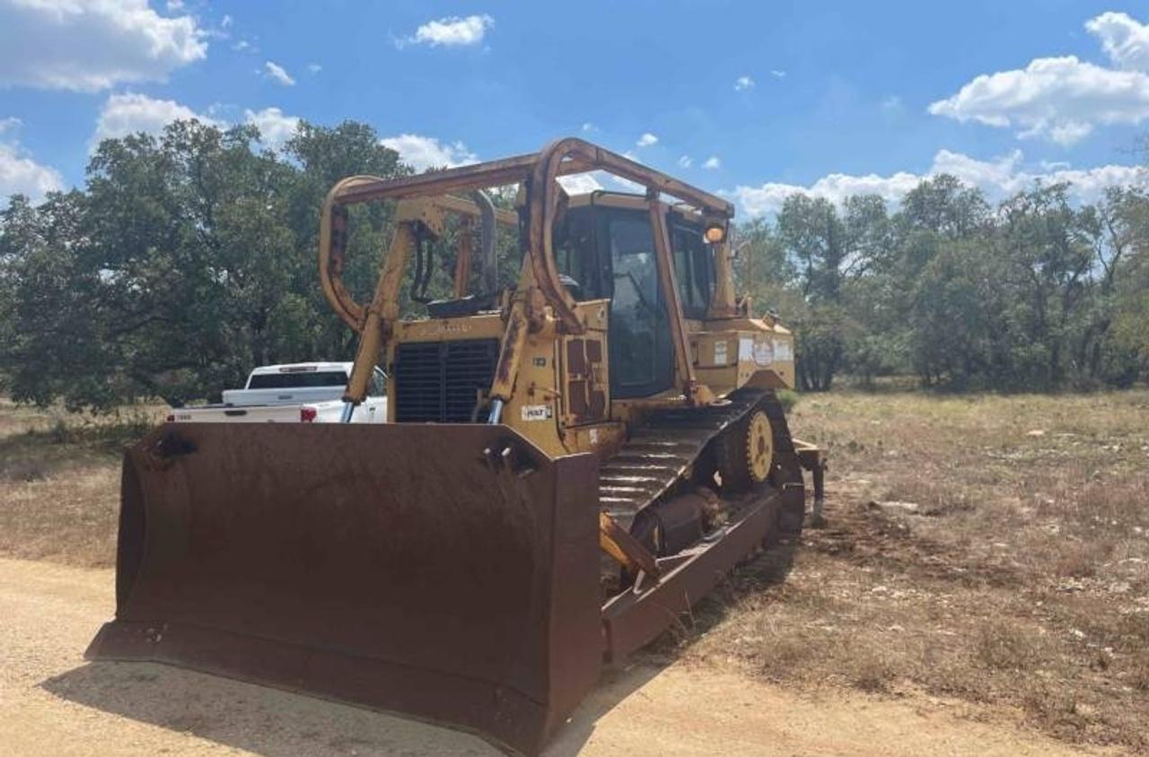 Cat D6R Dozer