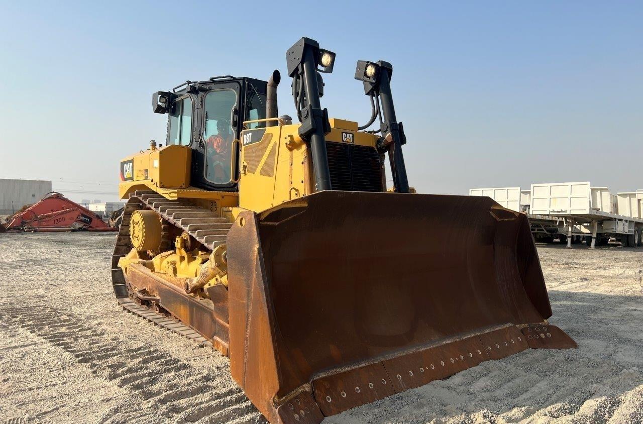 Cat D8T Dozer