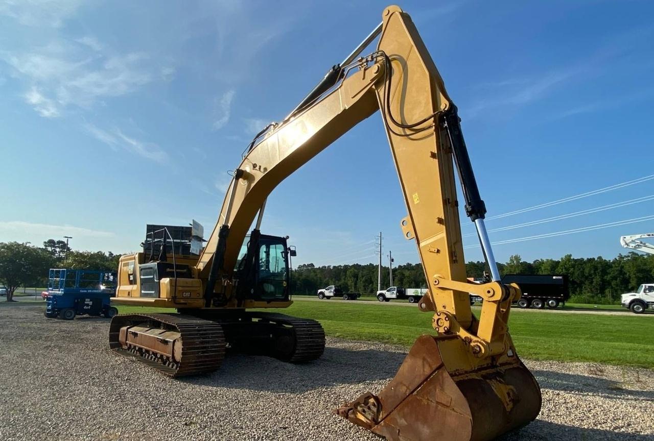 Cat 30350 CR Excavator