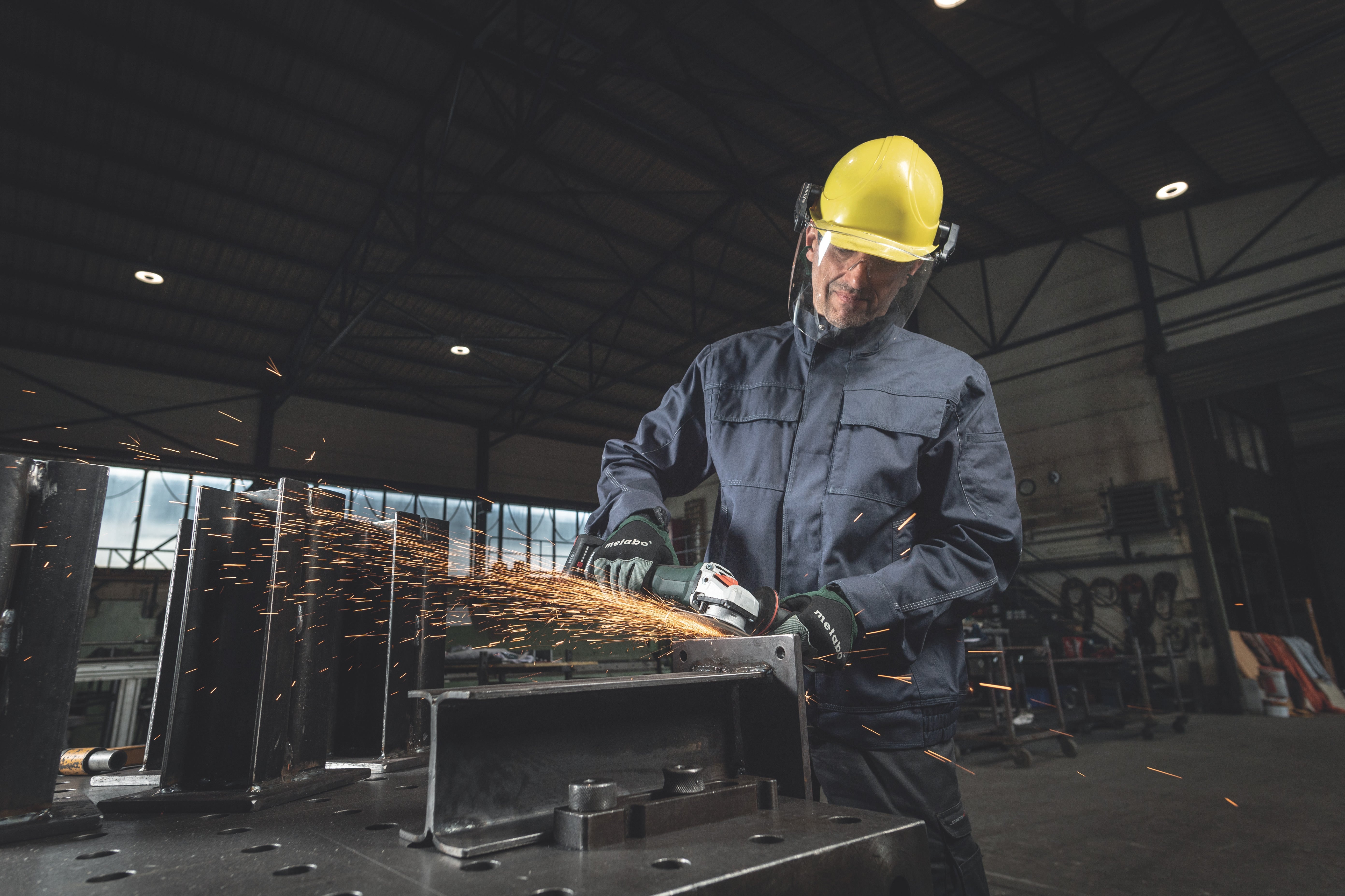 Metabo 613059520 WPB 18 LT BL 11-125 Quick 5.5 Kit 4-1/2” / 5” Brushless Braking Angle Grinder Kit