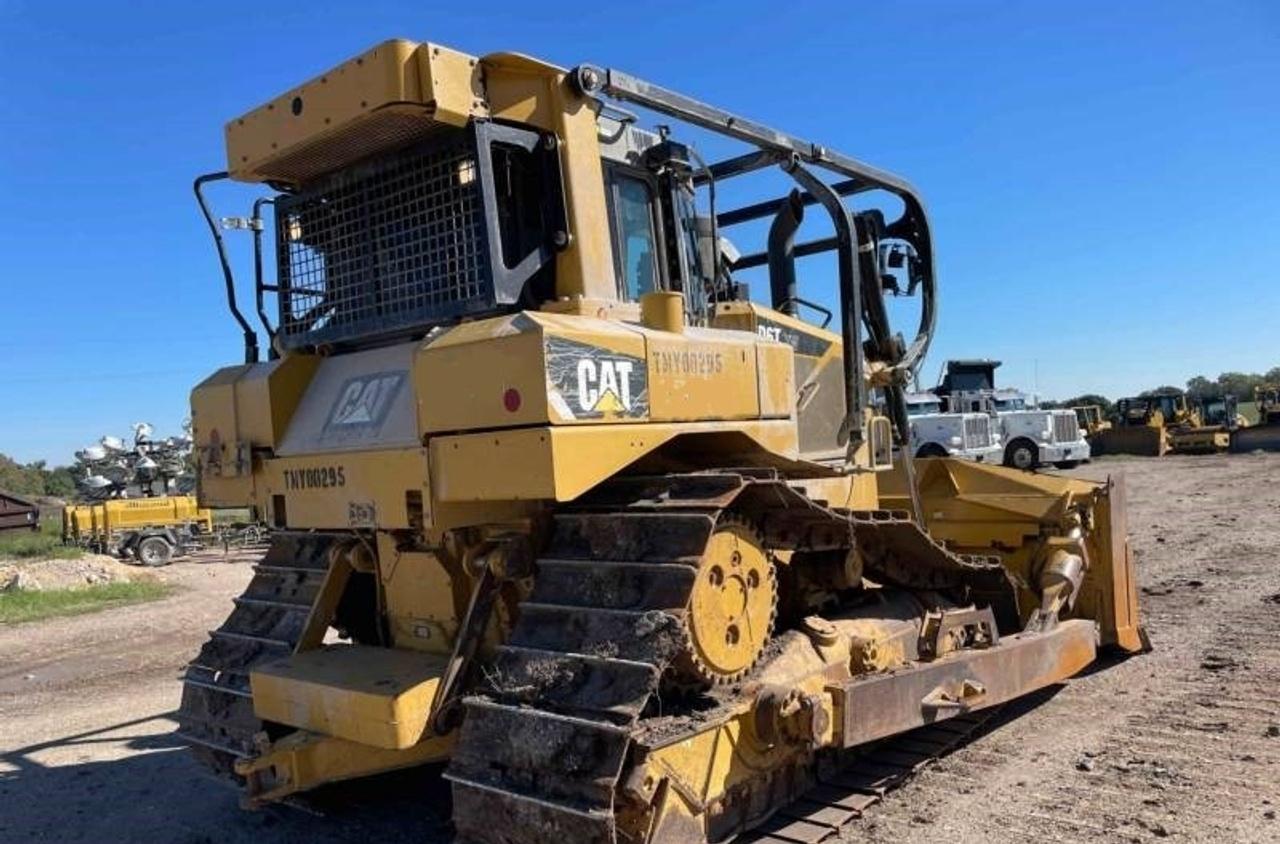 Cat D6T Dozer