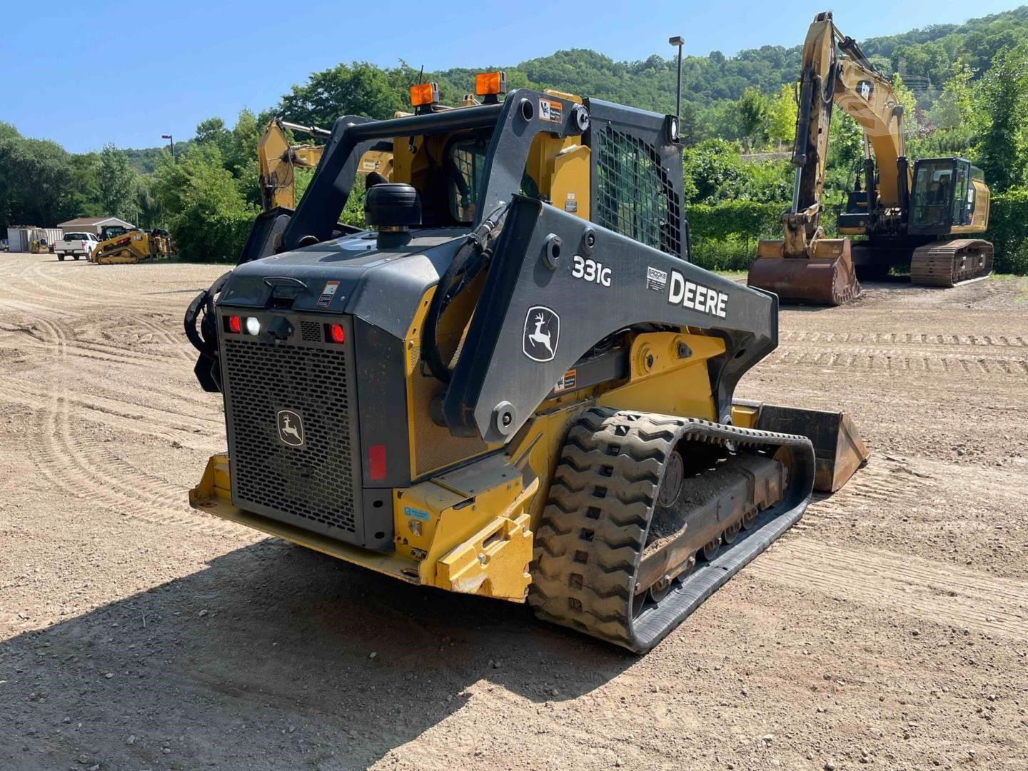Deere 331G CTL