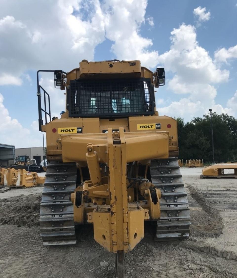 Cat D8T Dozer