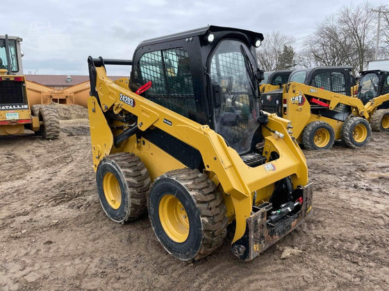 Caterpillar 242D3 Skid Steer