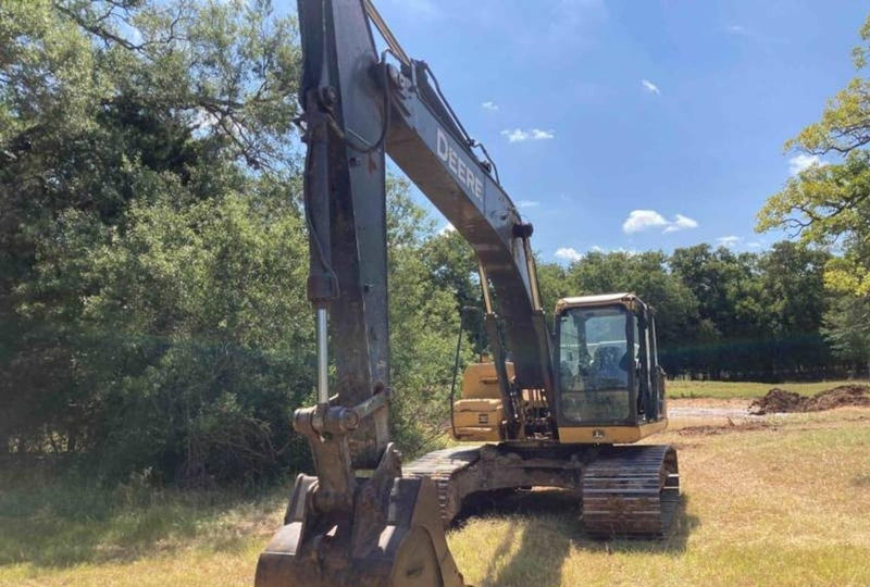 Deere 210G Excavator