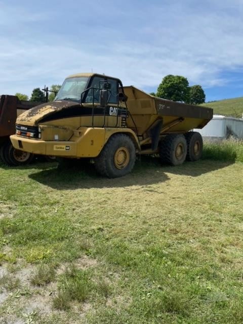 2004 Caterpillar 730