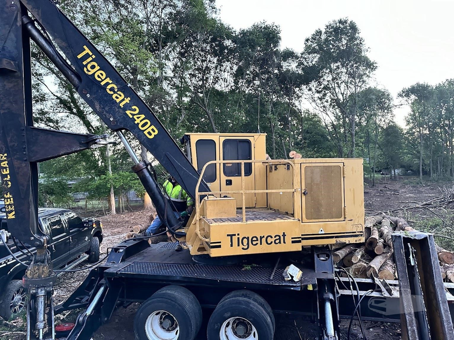 2005 Tigercat 240B