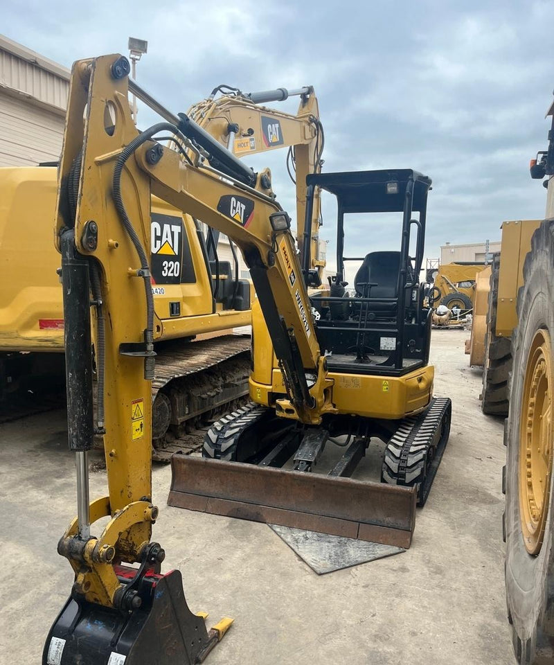 Cat 30350 Cr Excavator