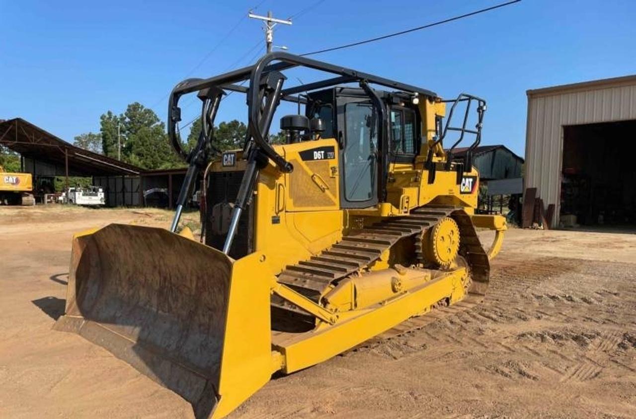 Cat D6T Dozer