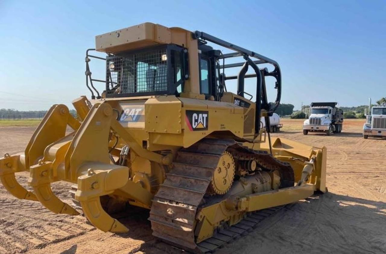Cat D6T Dozer