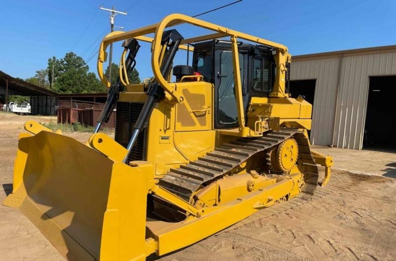 Cat D6T Dozer