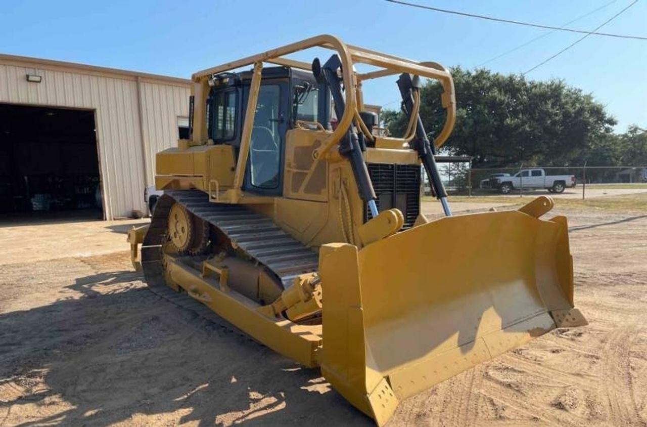 Cat D6T Dozer