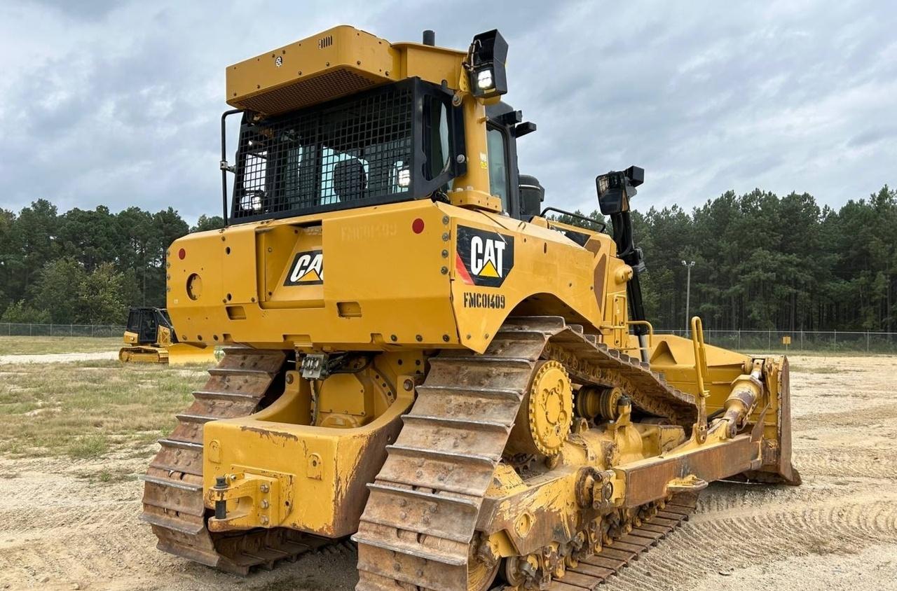 Cat D8T Dozer