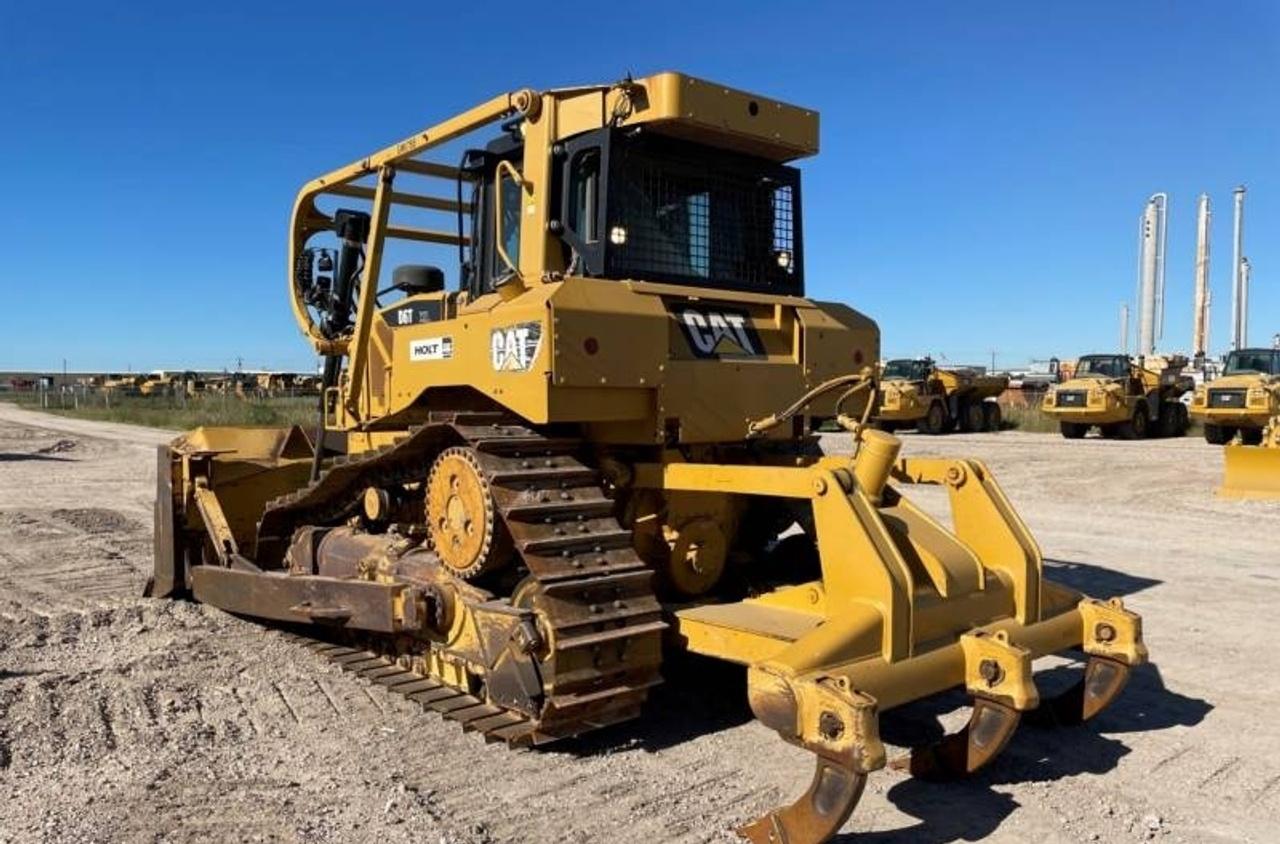 Cat D6T Dozer