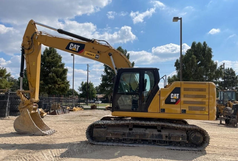 Cat 323 Excavator