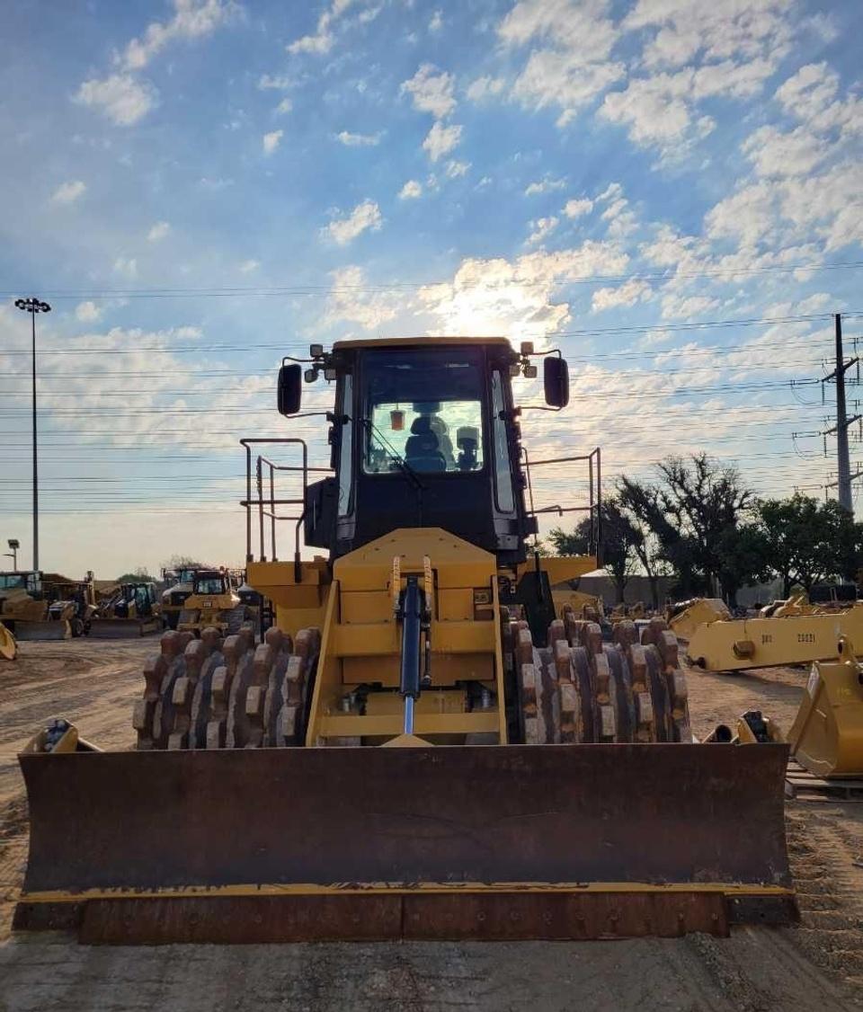 Cat 815K Dozer