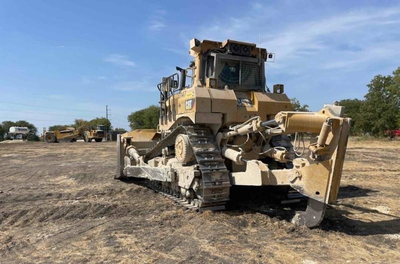 Cat D9T Dozer