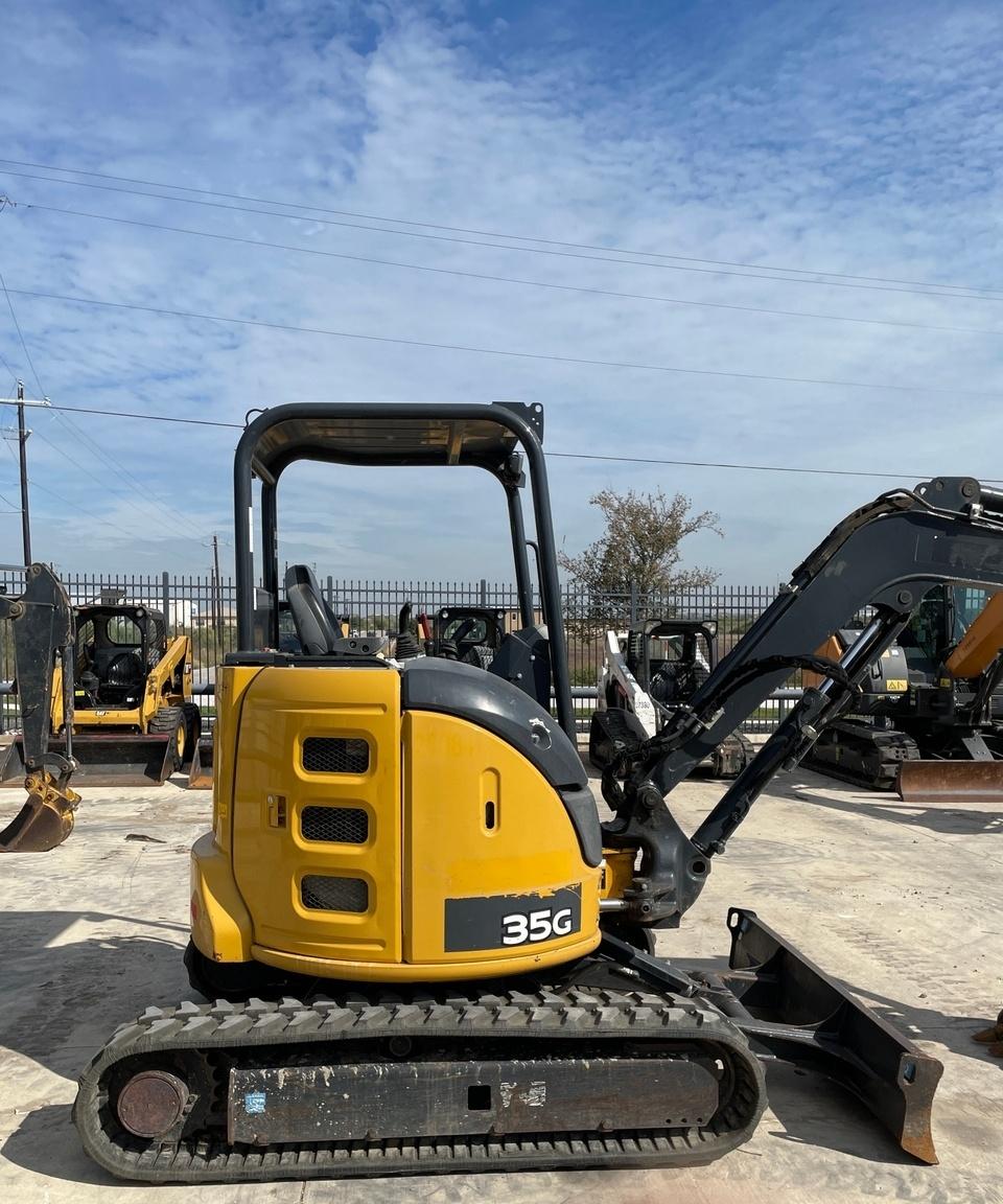 Deere 17G Excavator