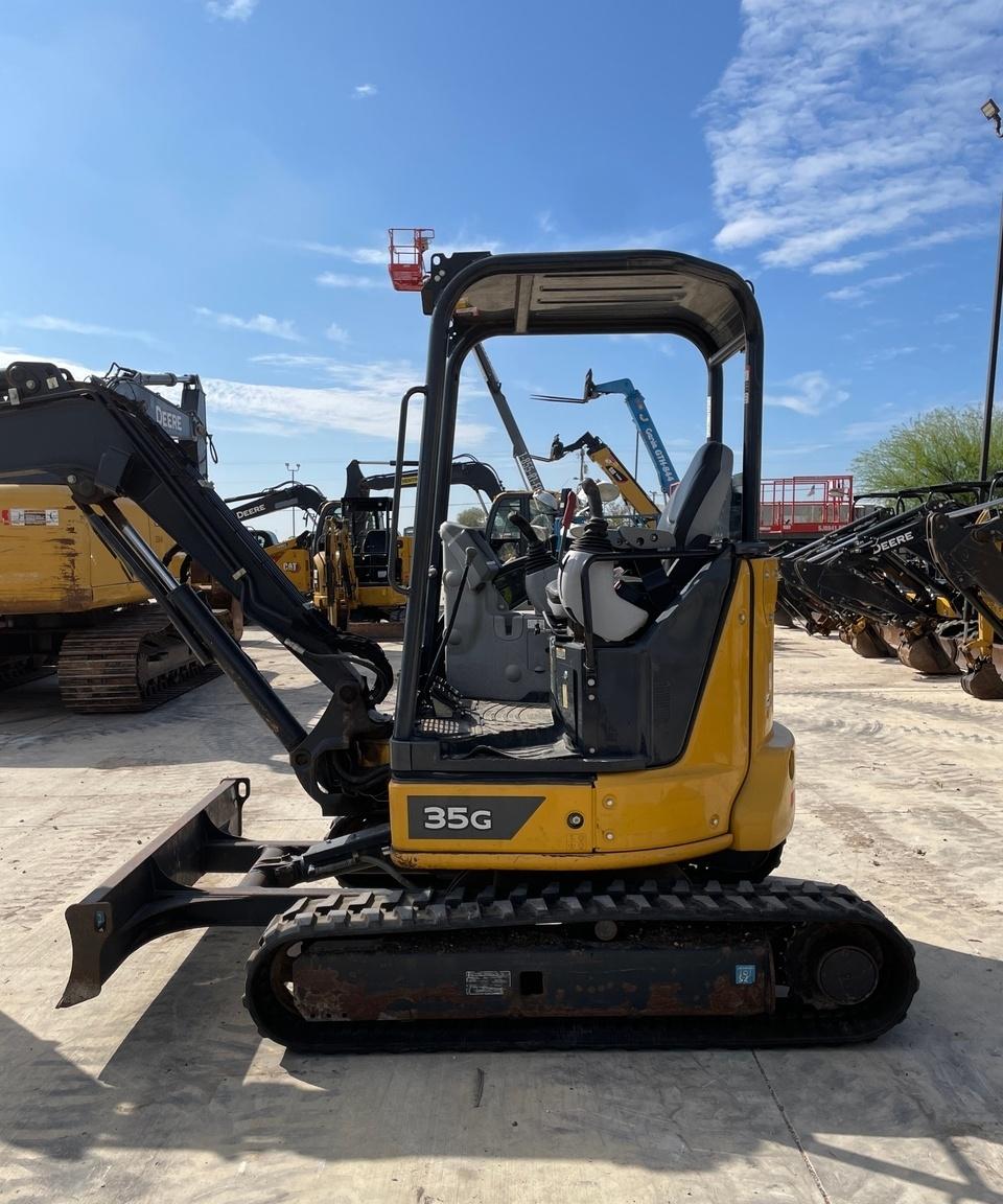 Deere 130G LC Excavator