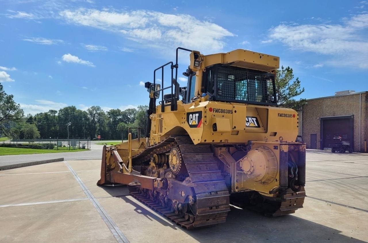 Cat D8T Dozer