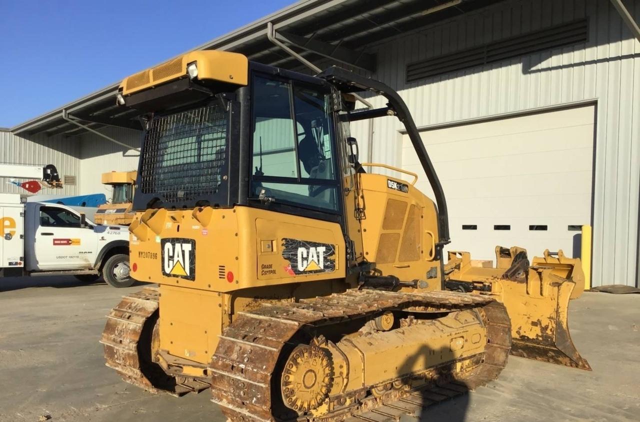 Cat D5K2LGP Dozer