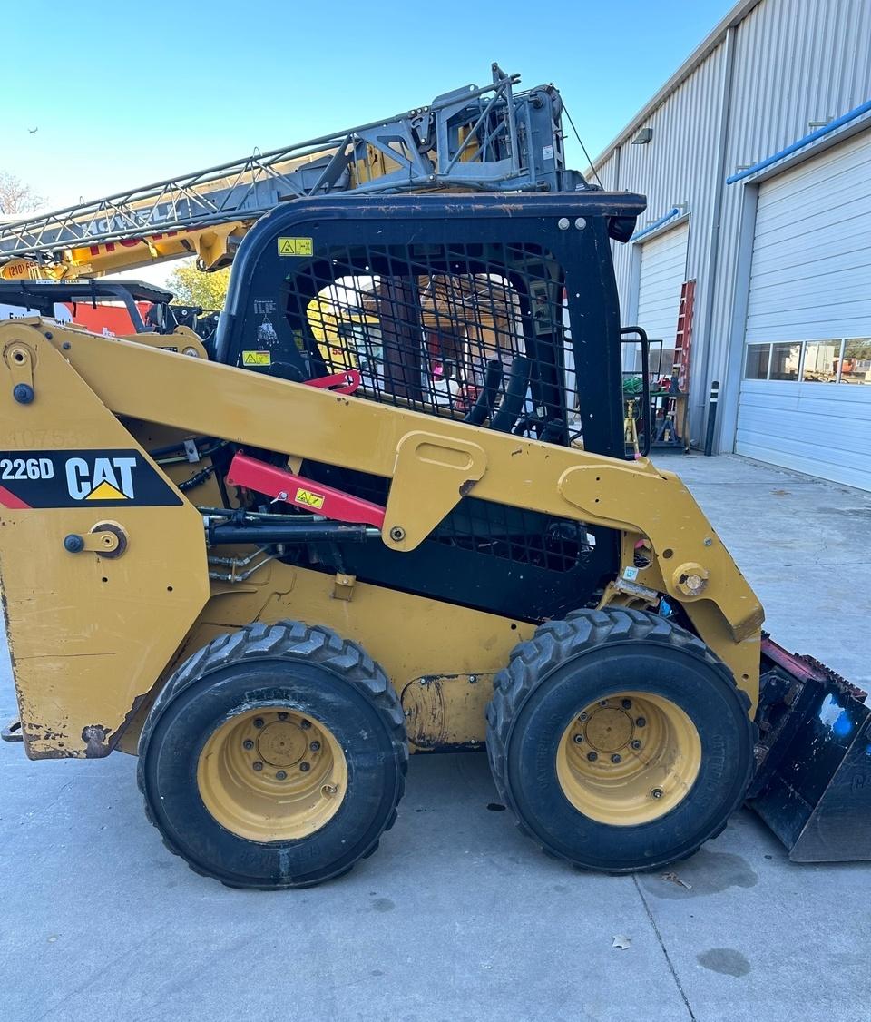 Cat 226D Skid Steer