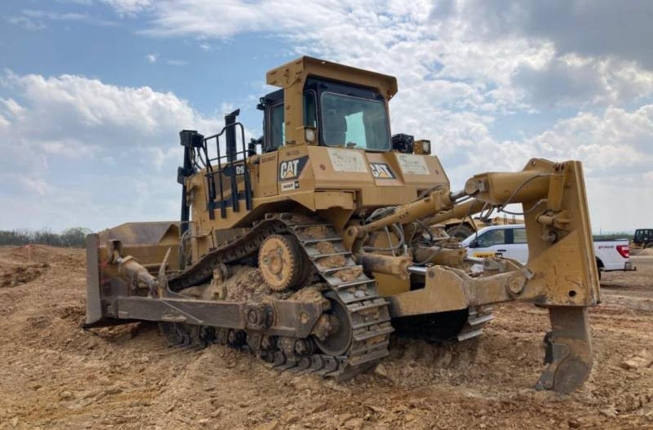 Cat D9T Dozer